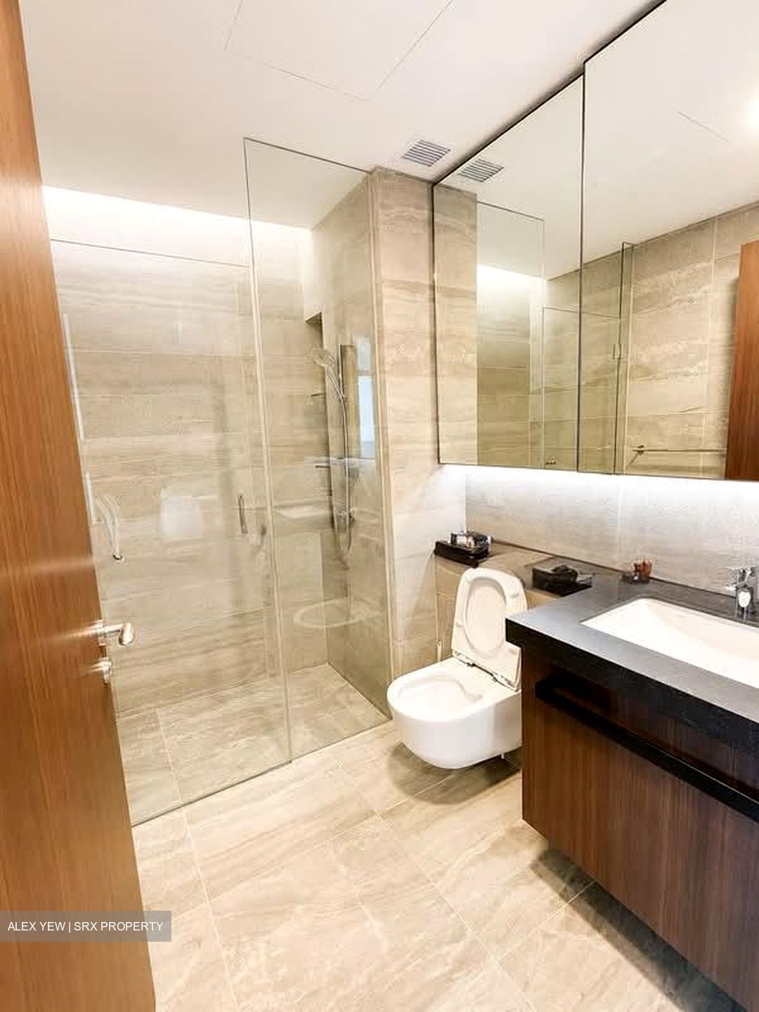 One Pearl Bank (D3), Apartment #591385221
